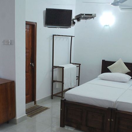 Vista Rooms Near Hikkaduwa Beach 3 Экстерьер фото